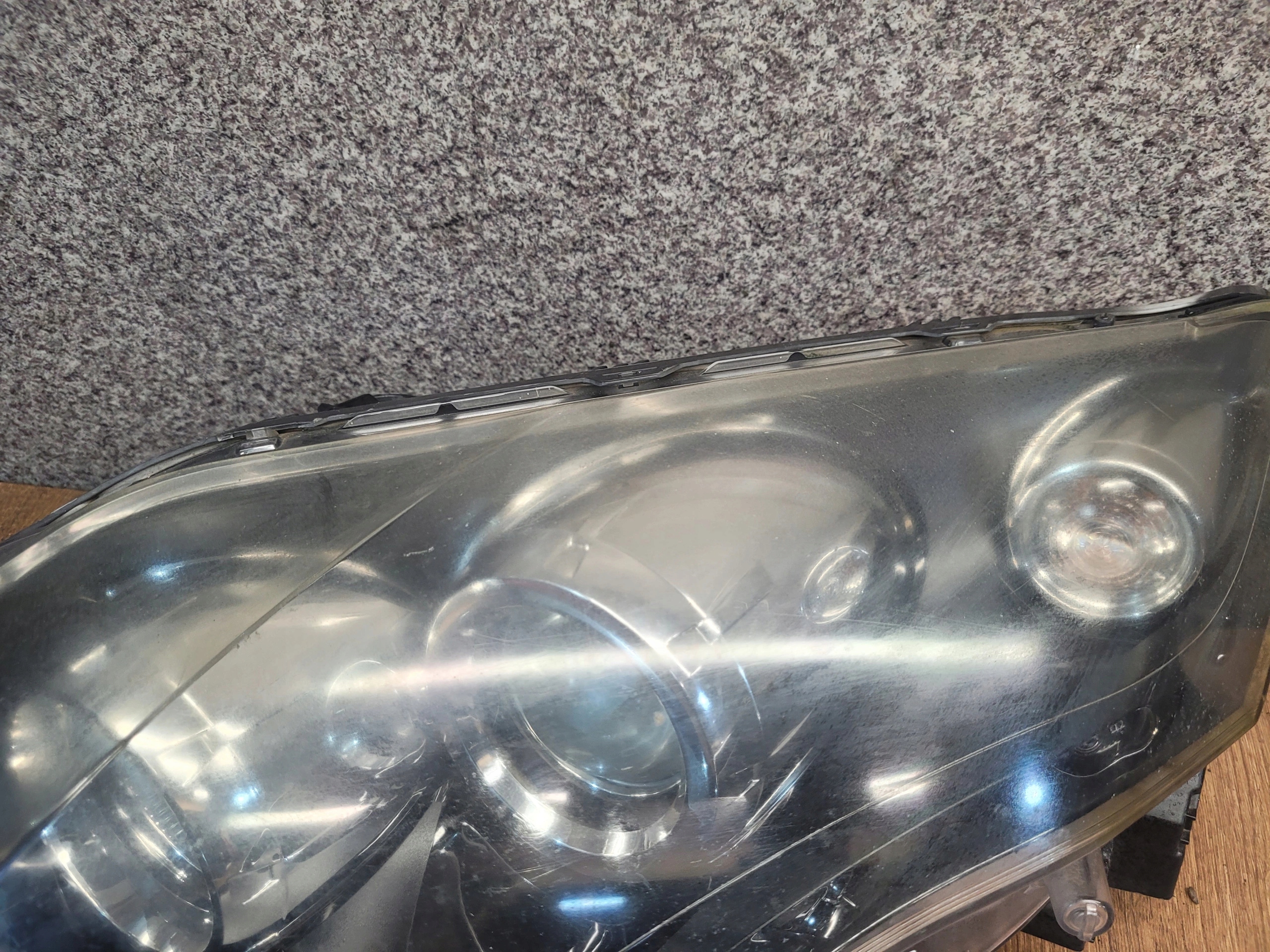 RENAULT LAGUNA III GT LAVE PREDNE SVETLO