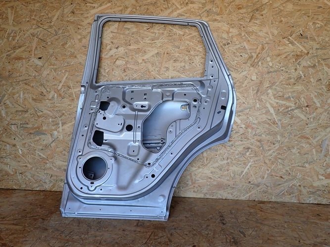 NISSAN QASHQAI I 07- PRAVE ZADNE DVERE