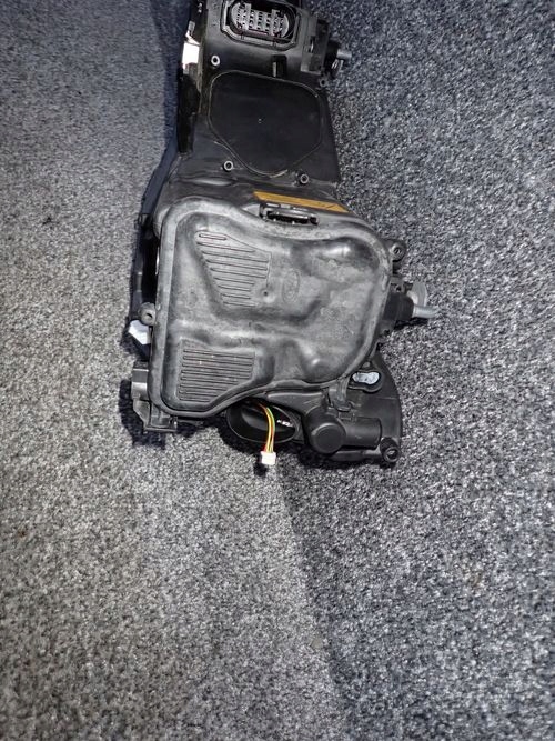 AUDI A1 XENON LED 10- PRAVE PREDNE SVETLO
