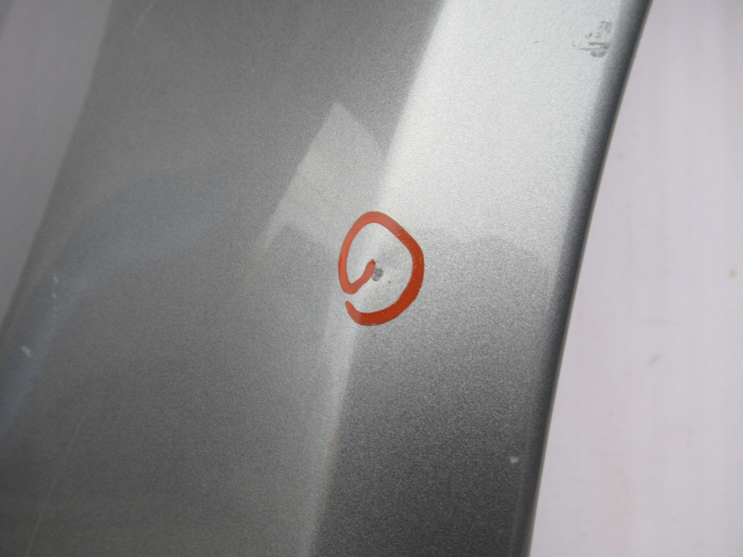 PRAVÝ PREDNÝ BLATNÍK SUBARU LEGACY 03-