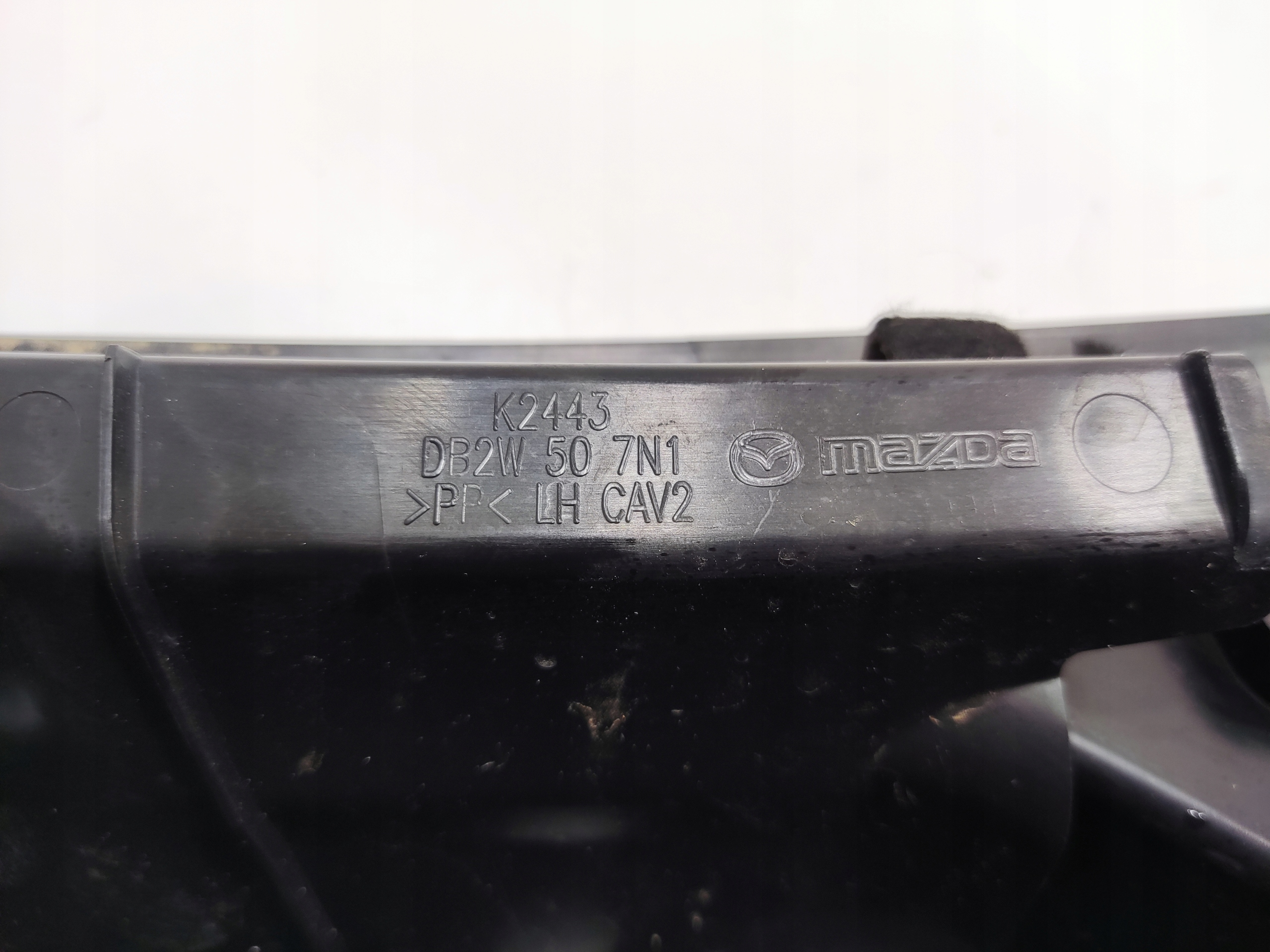 TORPÉDO, PLAST POD STIERAČE – VRCHNÉ PLASTIK MAZDA CX-3 CX3 DB2W-50-7T3 2015-2019