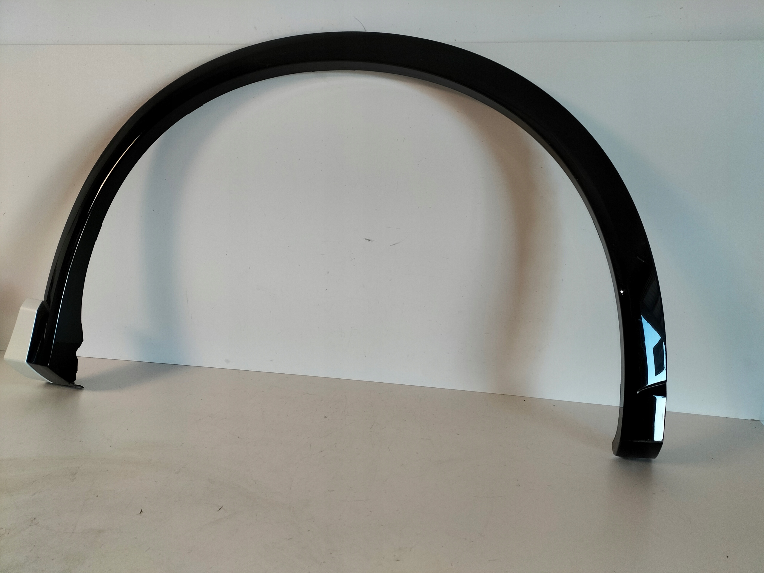 LISTA PRAVEHO PREDNEHO BLATNIKA VW TIGUAN III 24- R-LINE