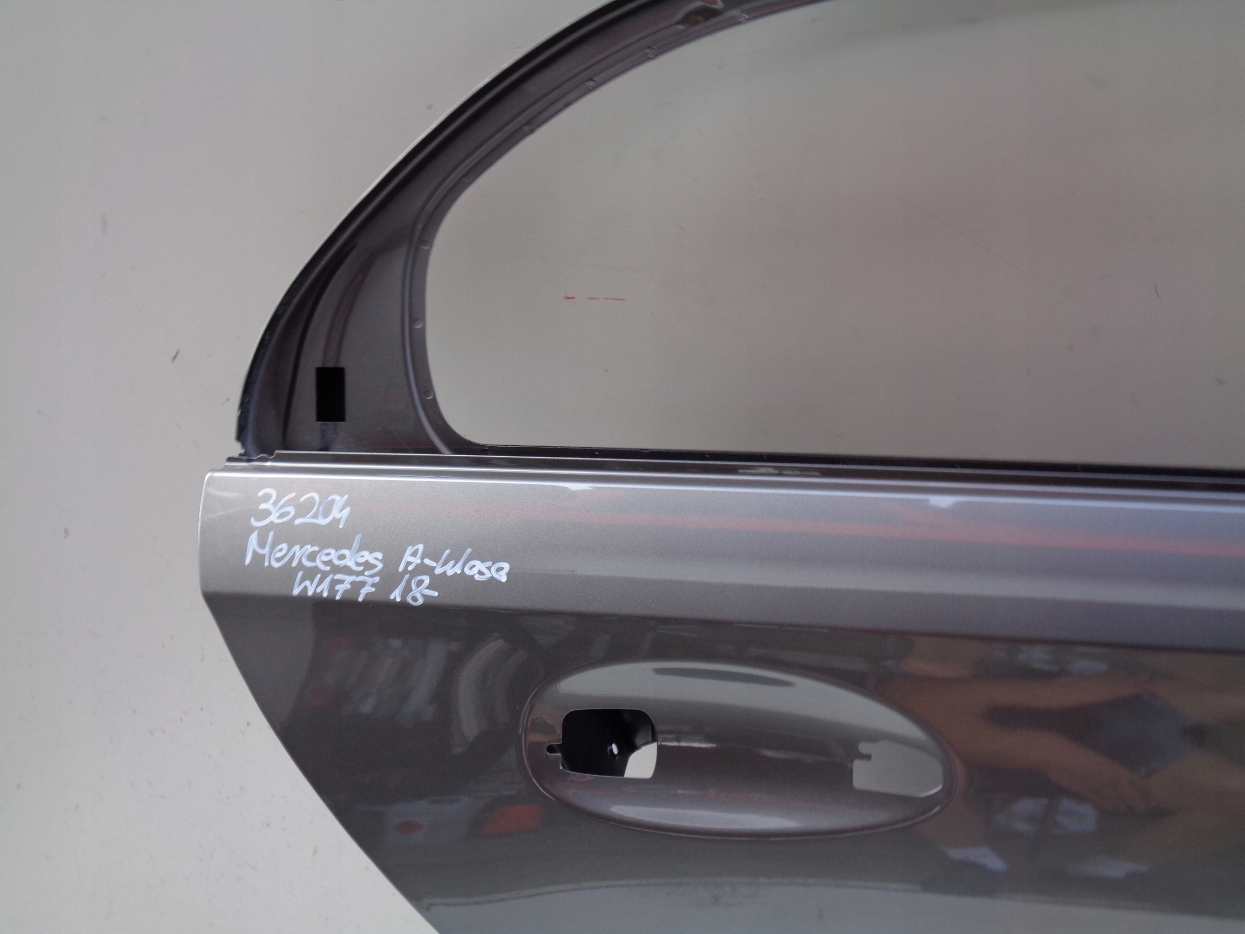 PRAVE ZADNE DVERE MERCEDES A-KLASA W177 18- HB NR 36204