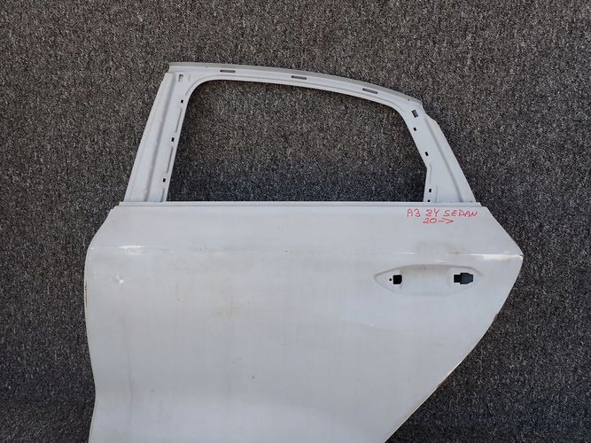 AUDI A3 8Y5 SEDAN 20- LAVE ZADNE DVERE