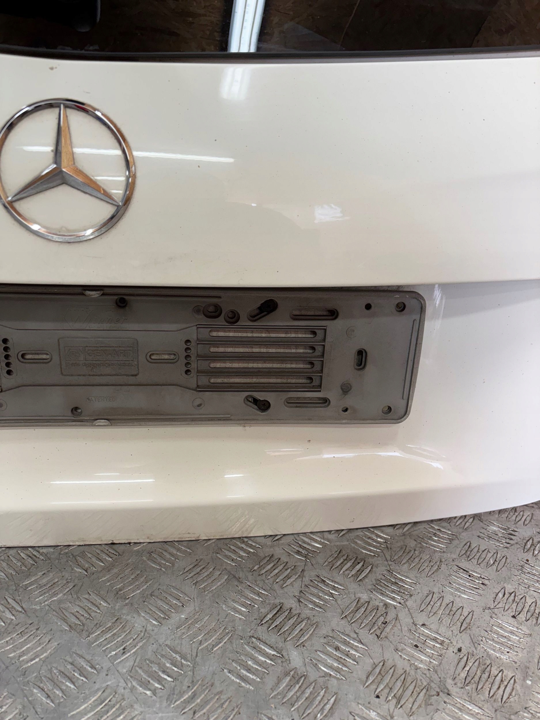 ZADNÁ KAPOTA MERCEDES A KLASA W176 12-