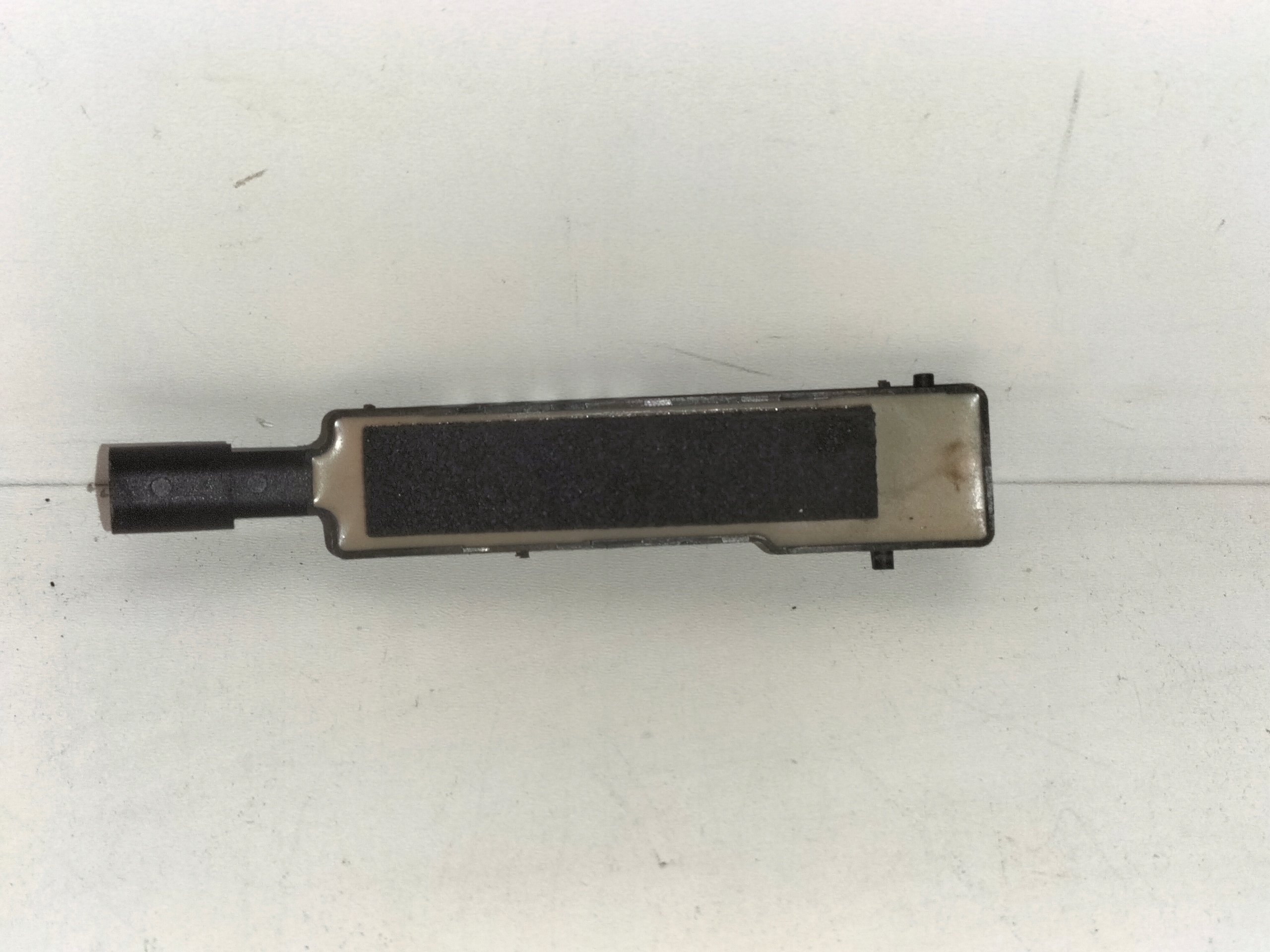 CIDLO KLUCKY KEYLESS SVETLOy AUDI A4 B9 15-