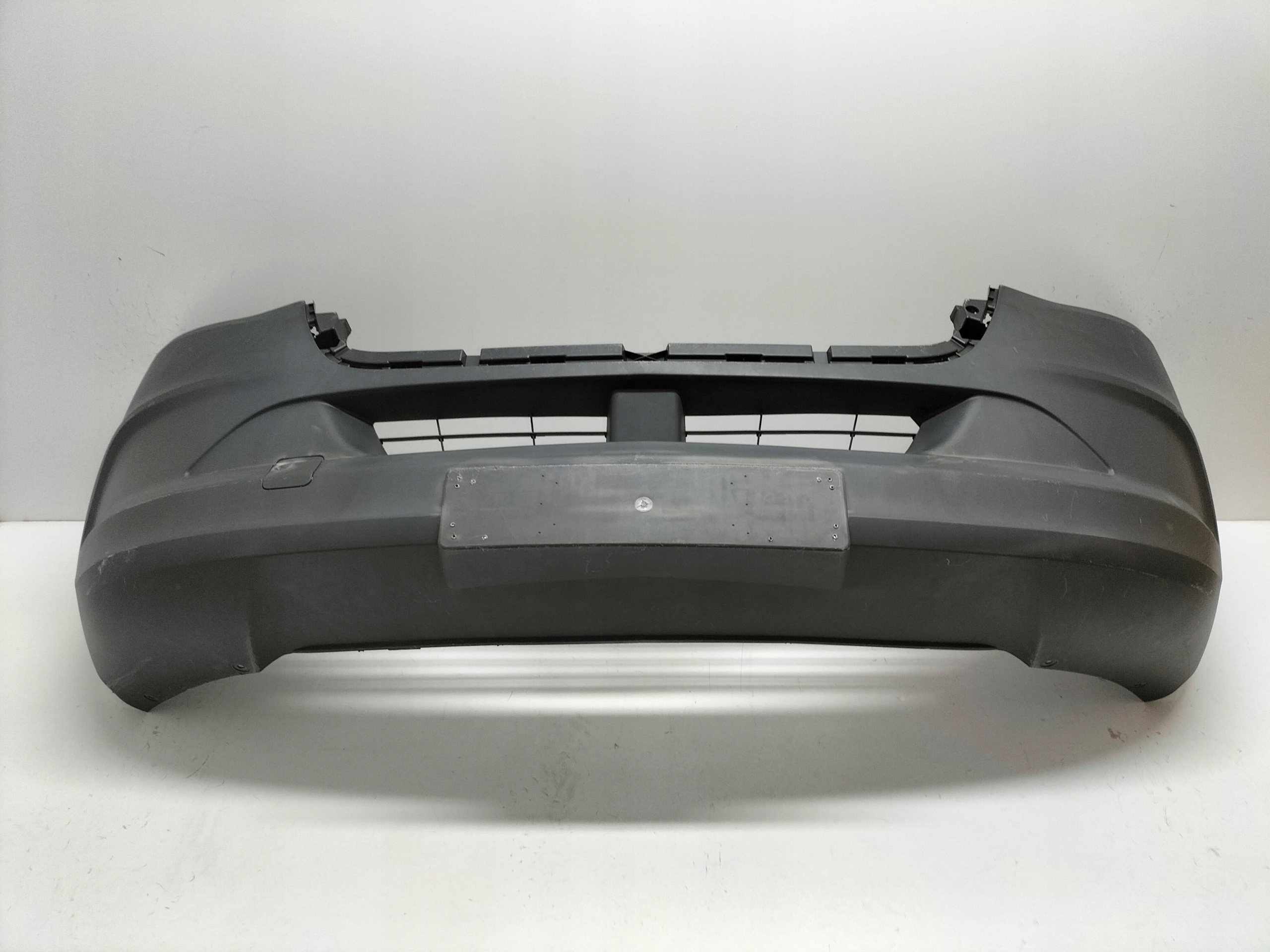 PREDNÝ NÁRAZNÍK MERCEDES SPRINTER W907 910 18-