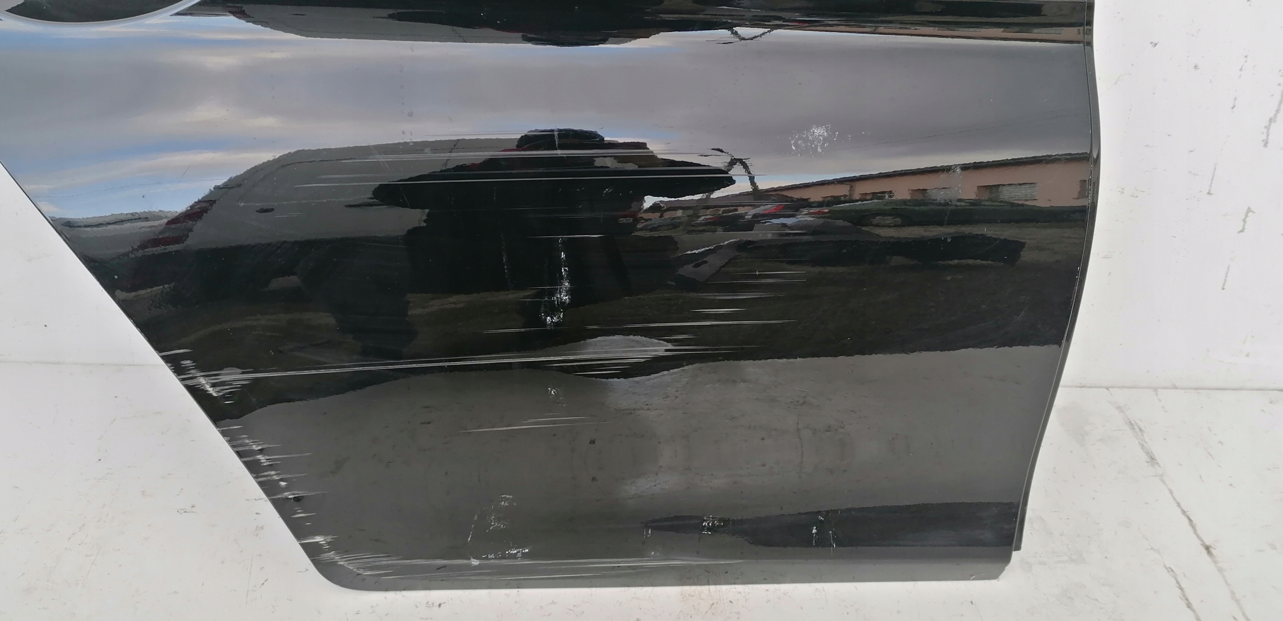 PRAVÉ ZADNÉ DVERE BMW 5 F11 KOMBI