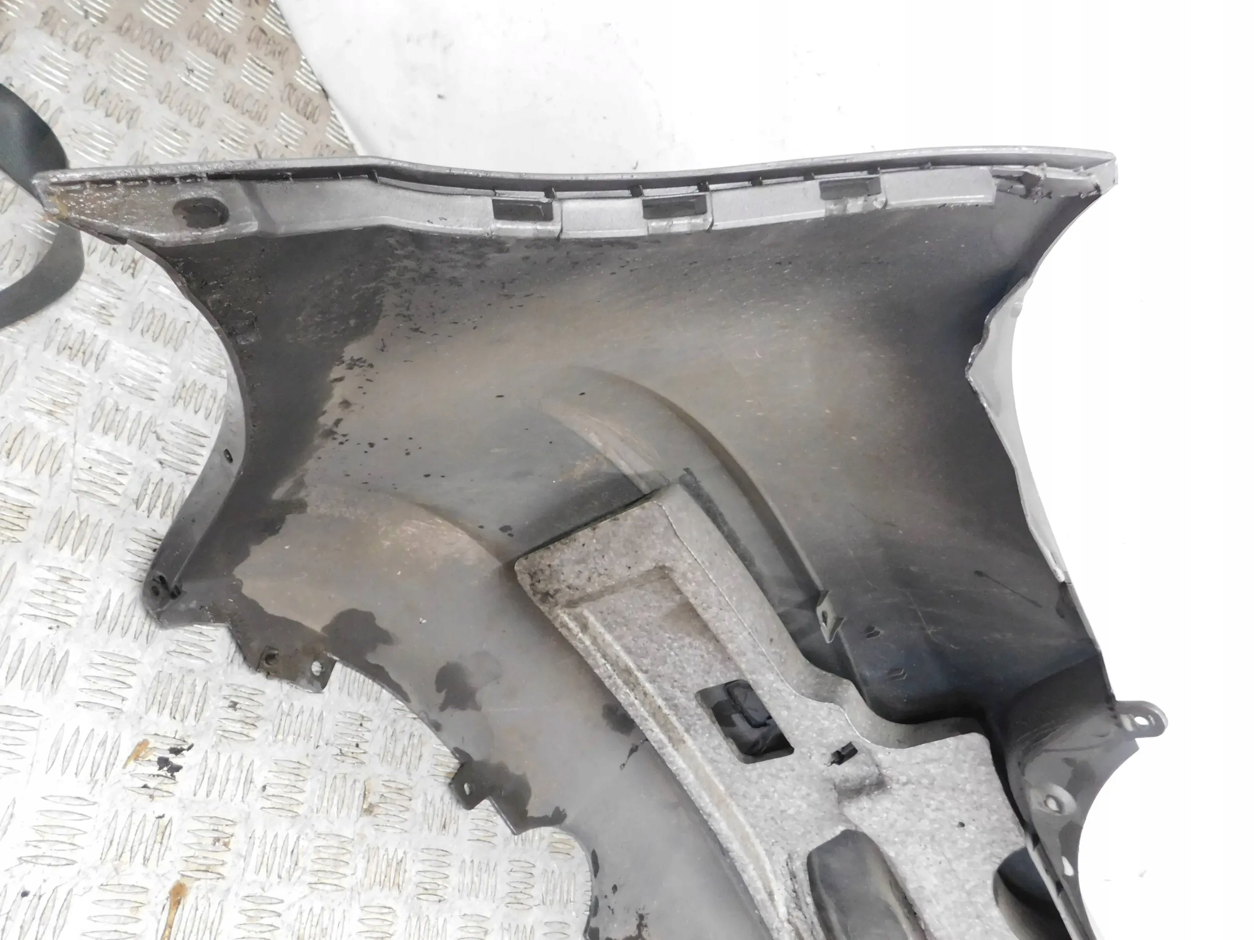ZADNÝ NÁRAZNÍK HYUNDAI I30 HB 07-