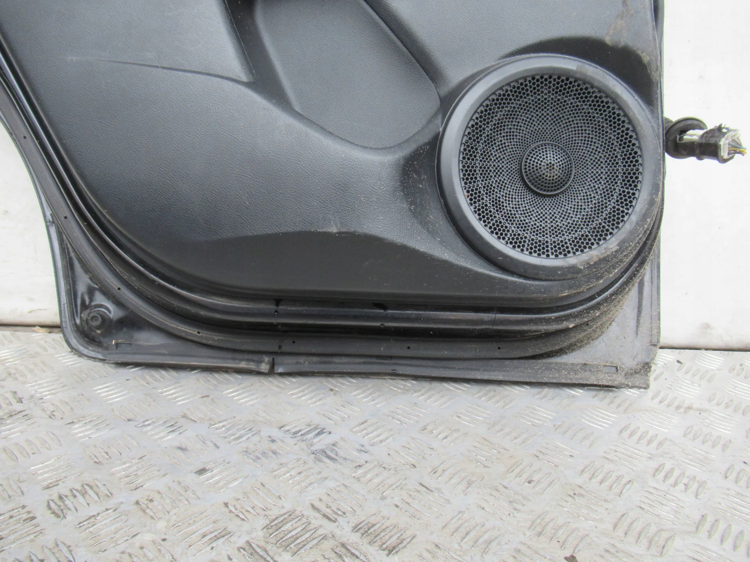 LAVE ZADNE DVERE CIVIC UFO