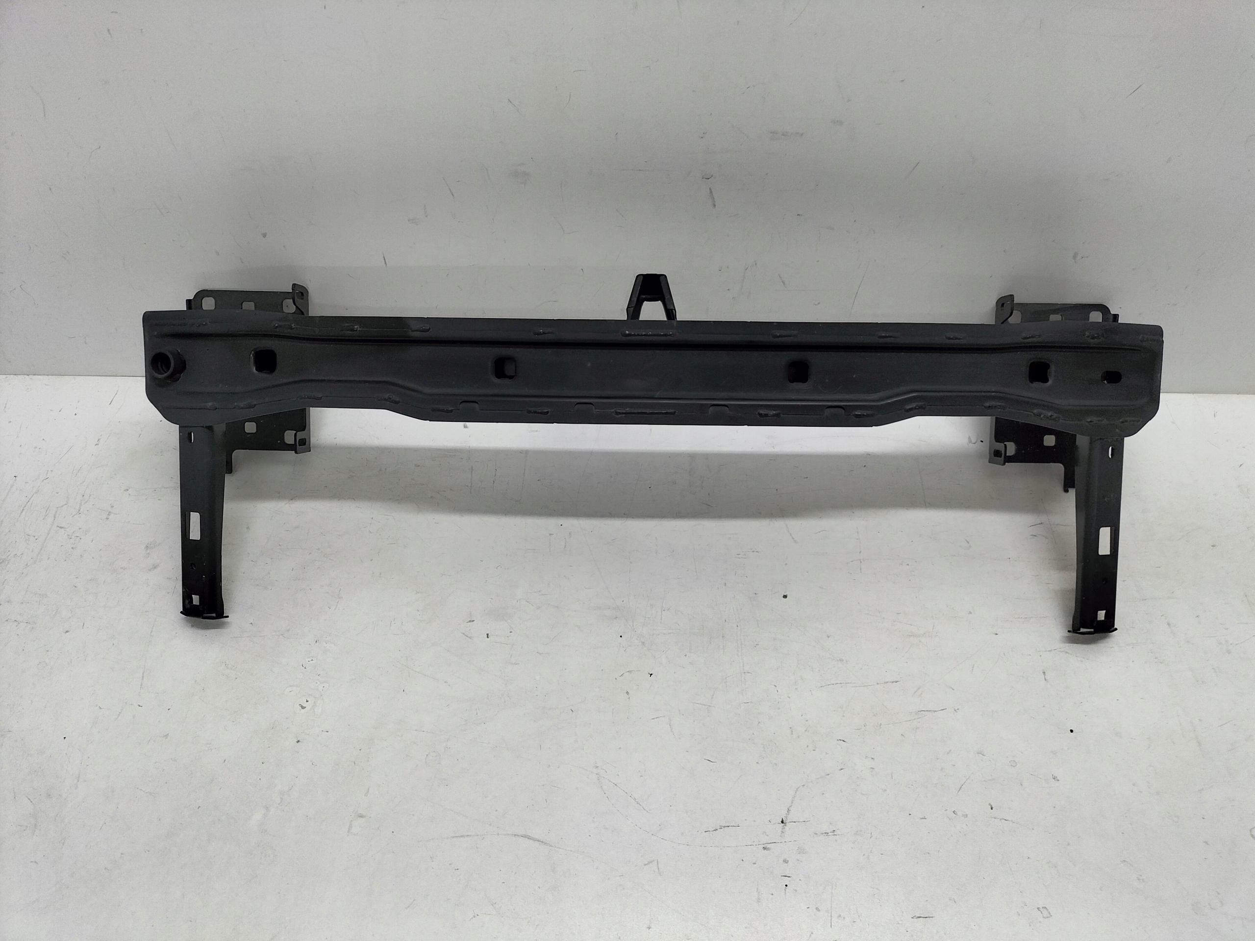 VYSTUHA PREDNEHO NARAZNIKA SKODA OCTAVIA 4 IV 19-