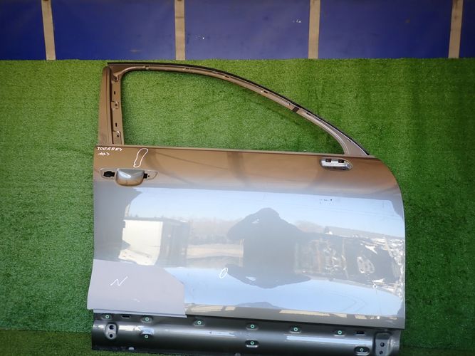 VW TOUAREG 10- PRAVE PREDNE DVERE