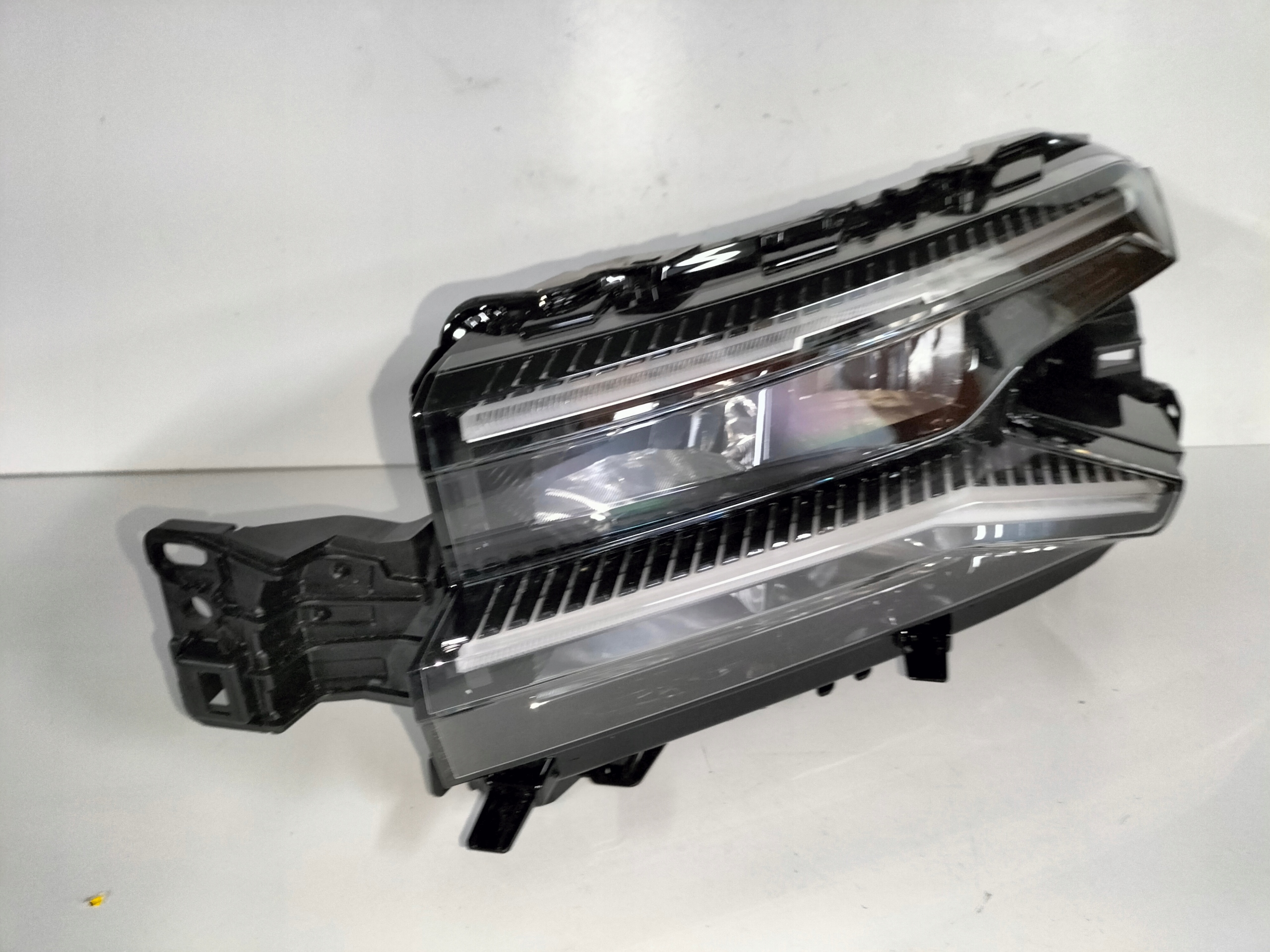 LAVE PREDNE SVETLO CITROEN C5 AIRCROSS LIFT 22-