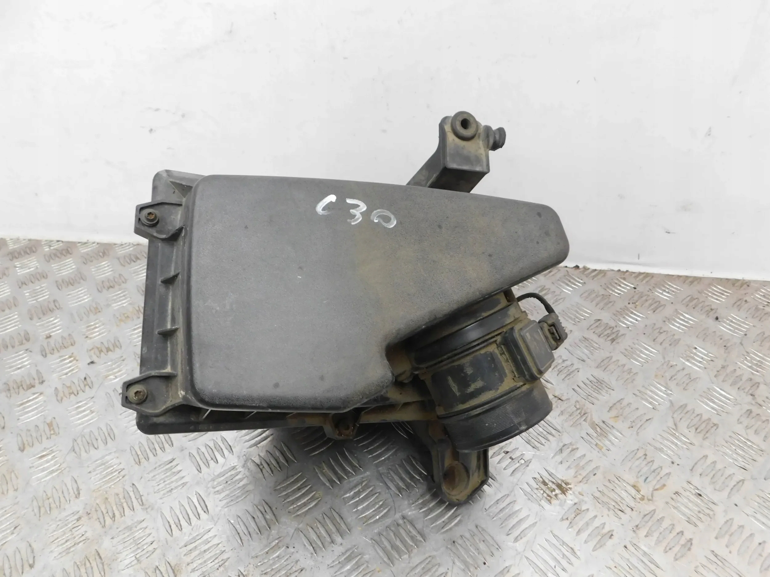 OBAL VZDUCHOVÉHO FILTERA VOLVO C30 2.0 D