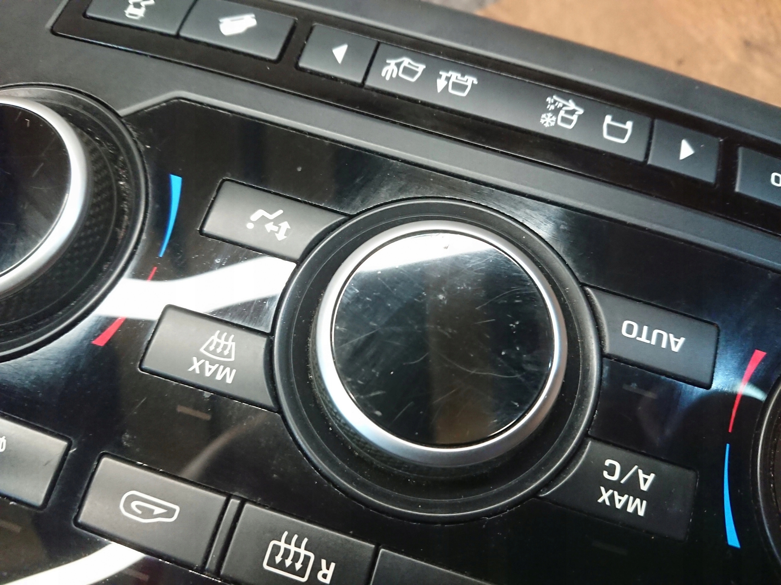 DISCOVERY SPORT OVLADANIE KURENIA HK72-14C533-MB