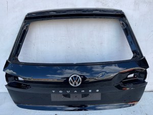ZADNÁ KAPOTA VW TOUAREG 3 III 760 ZADNÁ KAPOTA VW TOUAREG 3 III 760