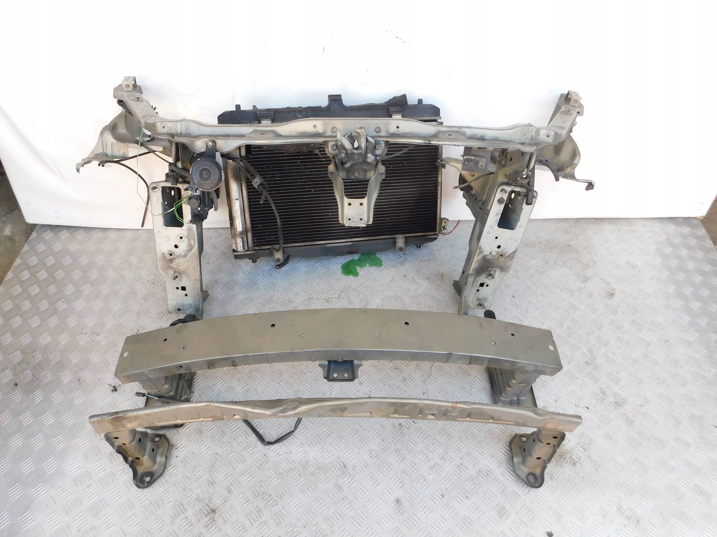 PREDNÉ PÁS VÝSTUHA CHLADIČE FIAT SEDICI SX4 1.9 JTD