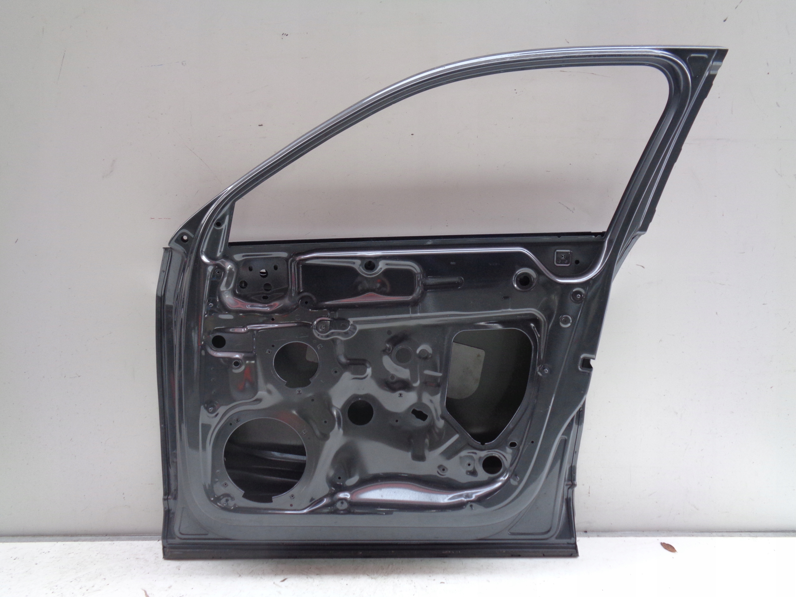 PRAVE PREDNE DVERE AUDI Q2 81A 16- NR 38705