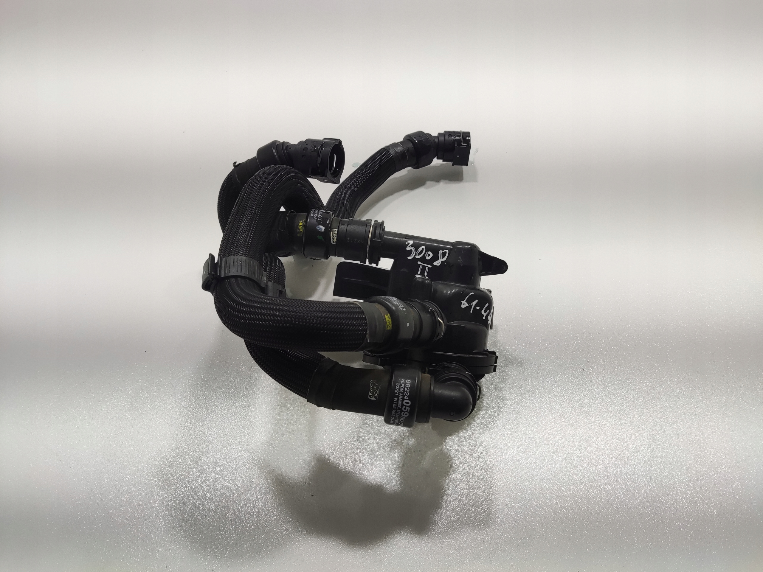 OBAL TERMOSTATU PEUGEOT 3008 II 1.6 THP HYBRID 2020-24 LIFT 9822405880
