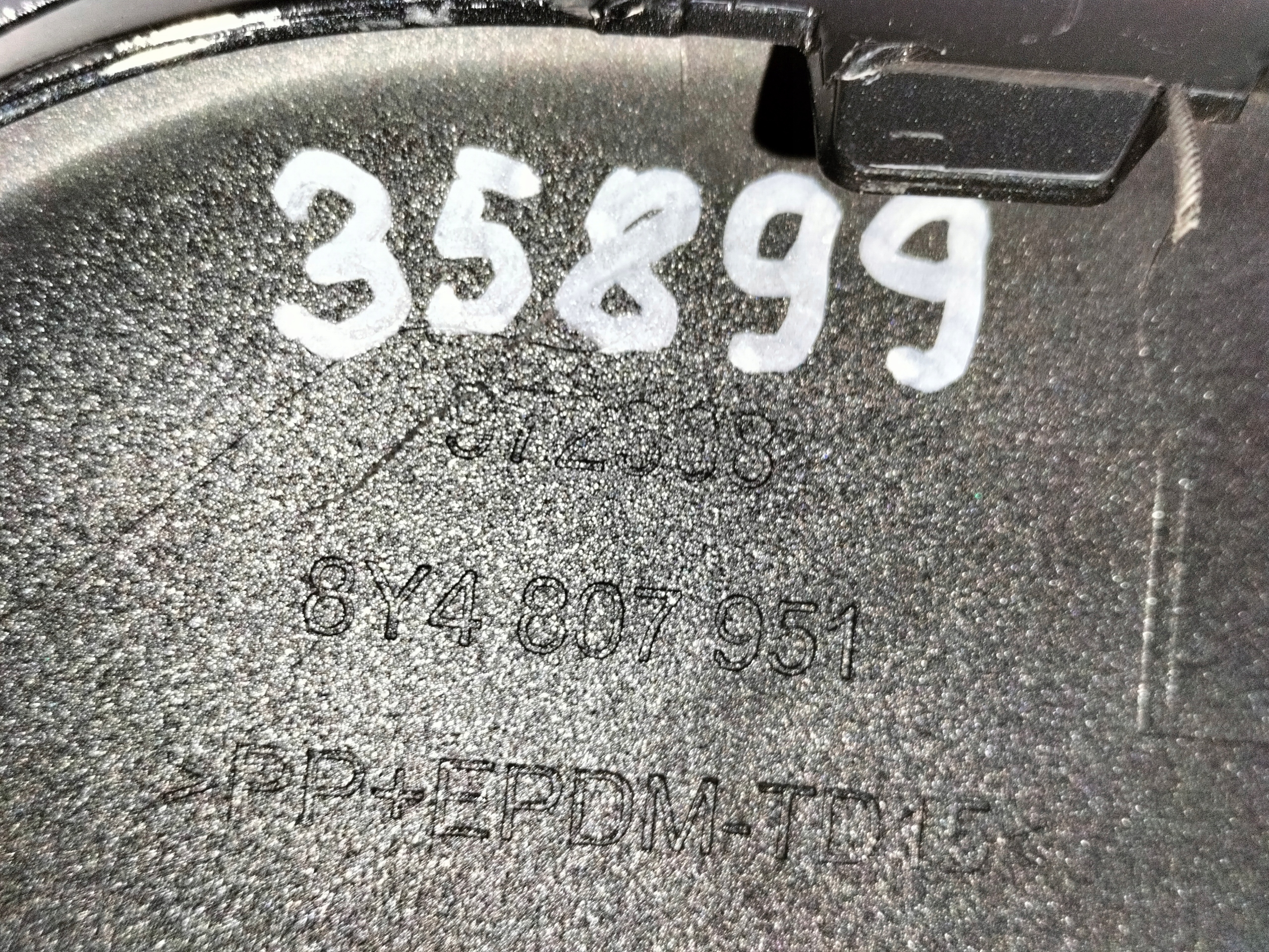 MRIEŽKA LIŠTA LISTA PREDNEHO NARAZNIKA LAVA AUDI A3 8Y 24- ALLSTREET