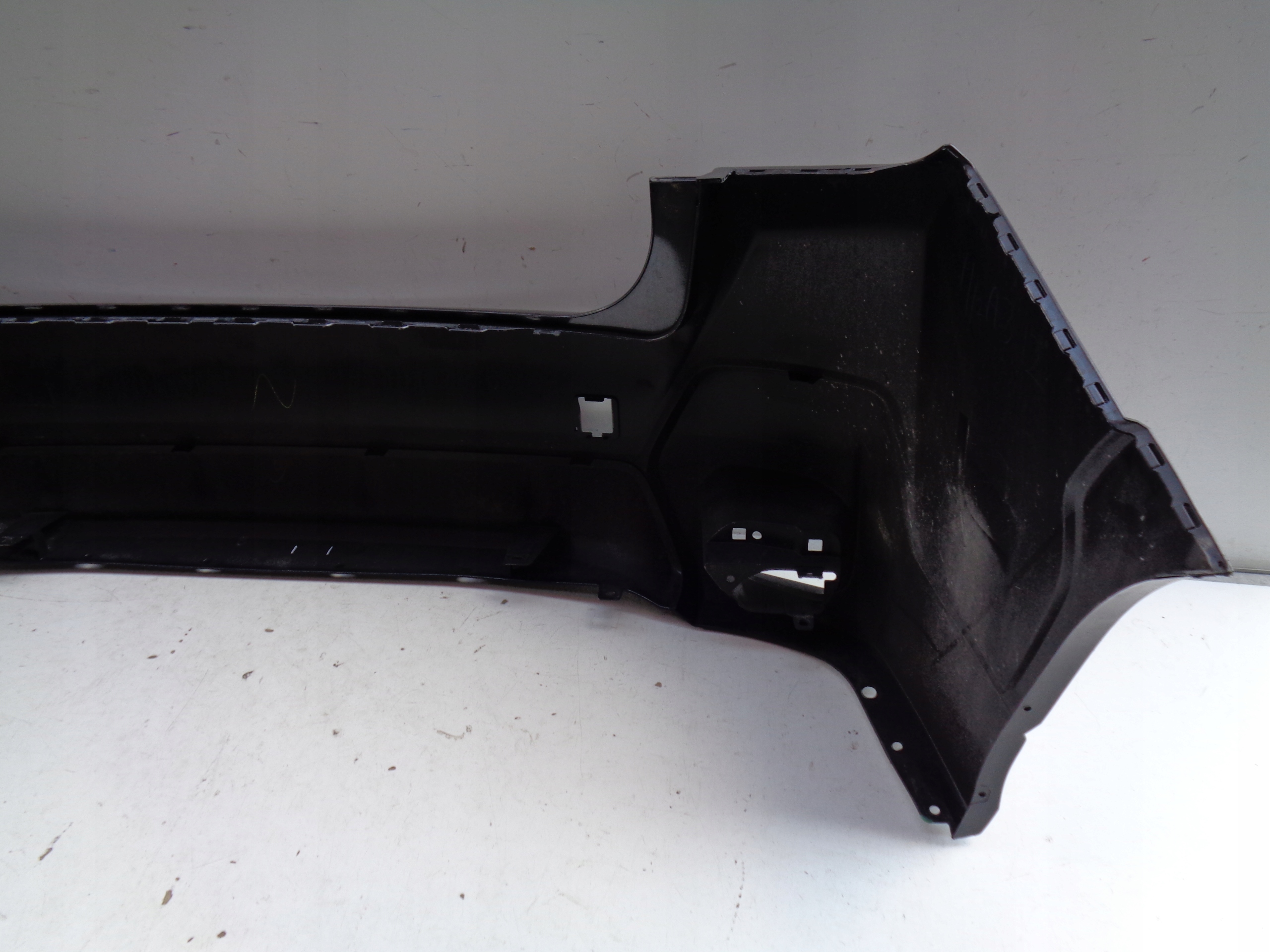 ZADNÝ NÁRAZNÍK SUBARU XV 17- LIFT NR 36066