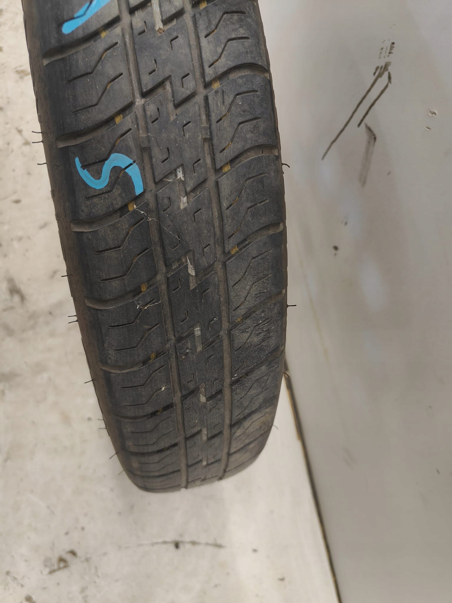 Volkswagen golf VI REZERVA DOJAZDOVKA 125/70 r16 1k0601027s hankook