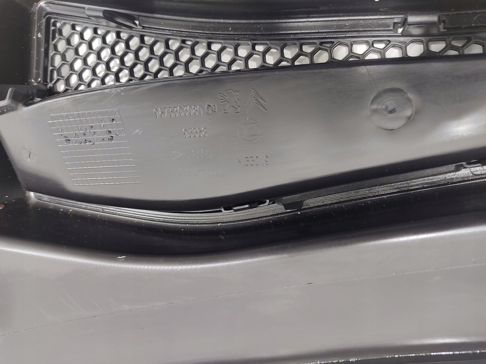 TORPÉDO, PLAST POD STIERAČE – ĽAVÉ PRAVÉ PEUGEOT 2008 I 9673303277 9673303080 2013-2019