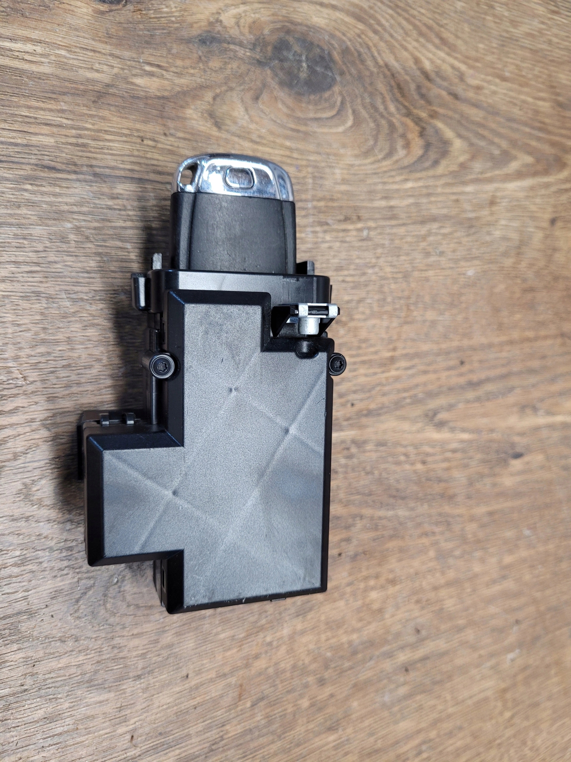 AUDI A4 B8 A5 8T SPINACIA SKRINKA KĽUČ 8K0909131D