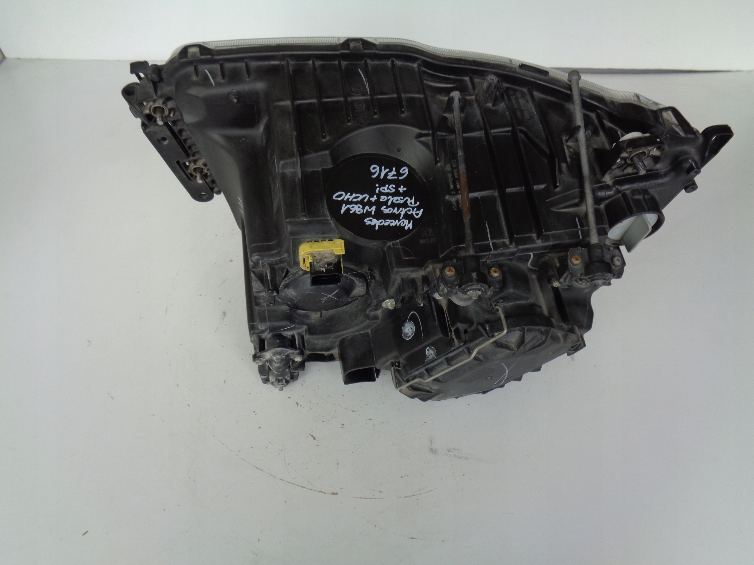 PRAVE PREDNE SVETLO MERCEDES ACTROS MP4 W961