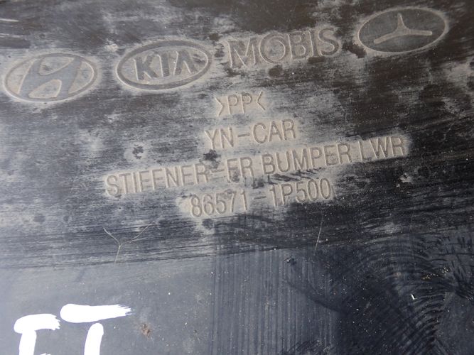 KIA VENGA LIFT 14- VYSTUHA PREDNEHO NARAZNIKA