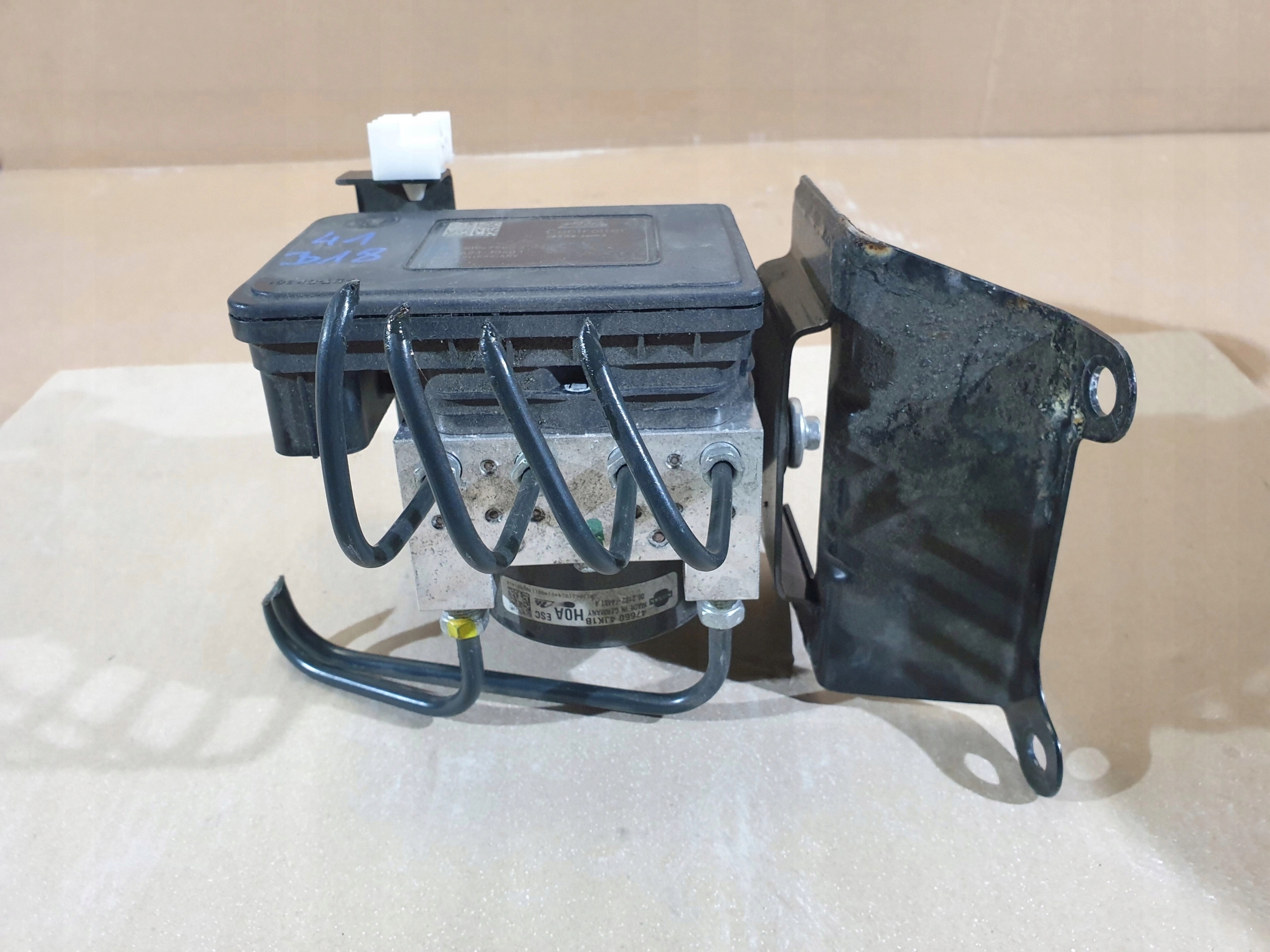 NISSAN NAVARA D23 KOCKA ABS 47660 4JK1B