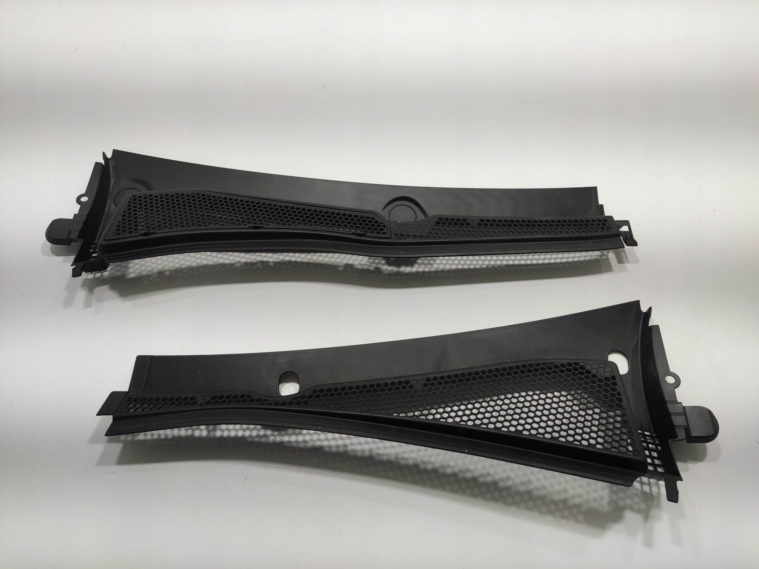 TORPÉDO, PLAST POD STIERAČE – VRCHNÉ LAVE-PRAVE KOMPLET PEUGEOT 208 I 2012-2019 EUROPA