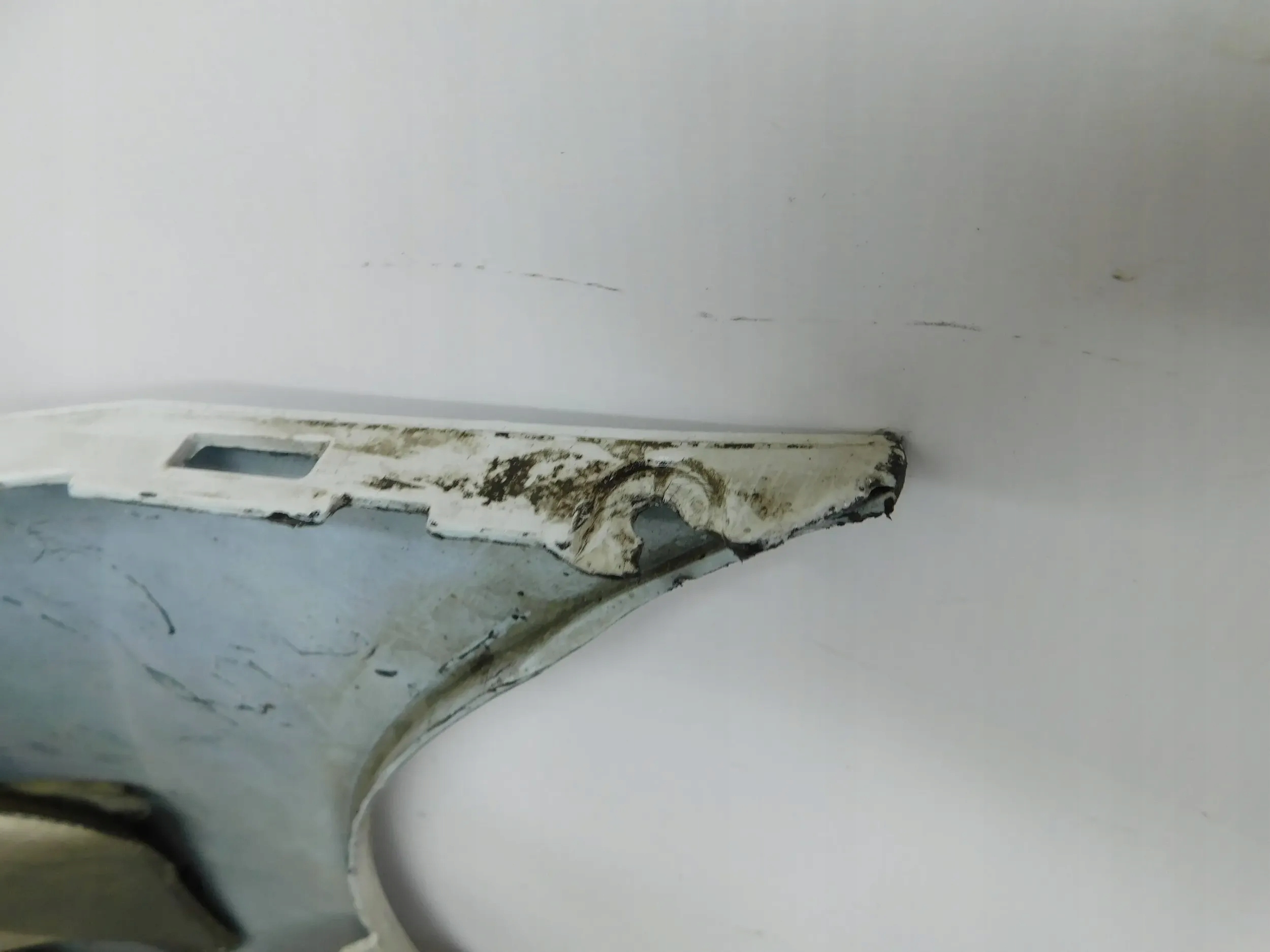 ZADNÝ NÁRAZNÍK VW TOURAN III 15-