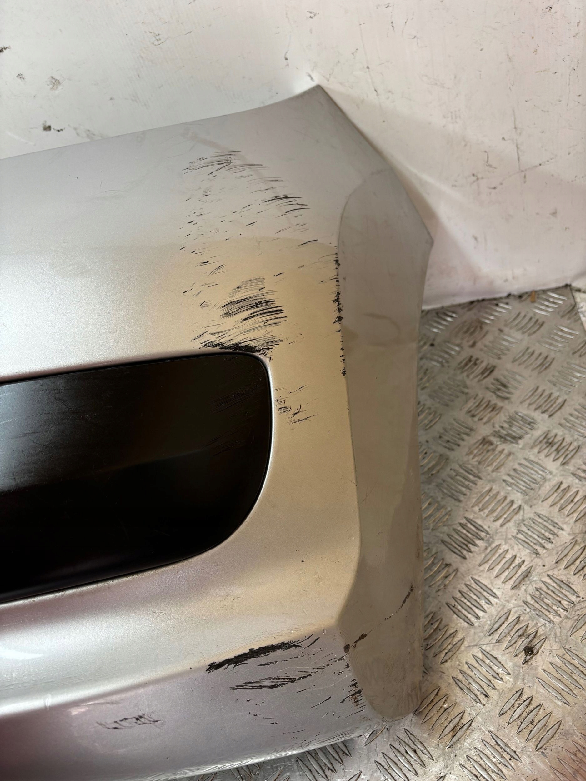 ZADNÝ NÁRAZNÍK PEUGEOT 207 HB