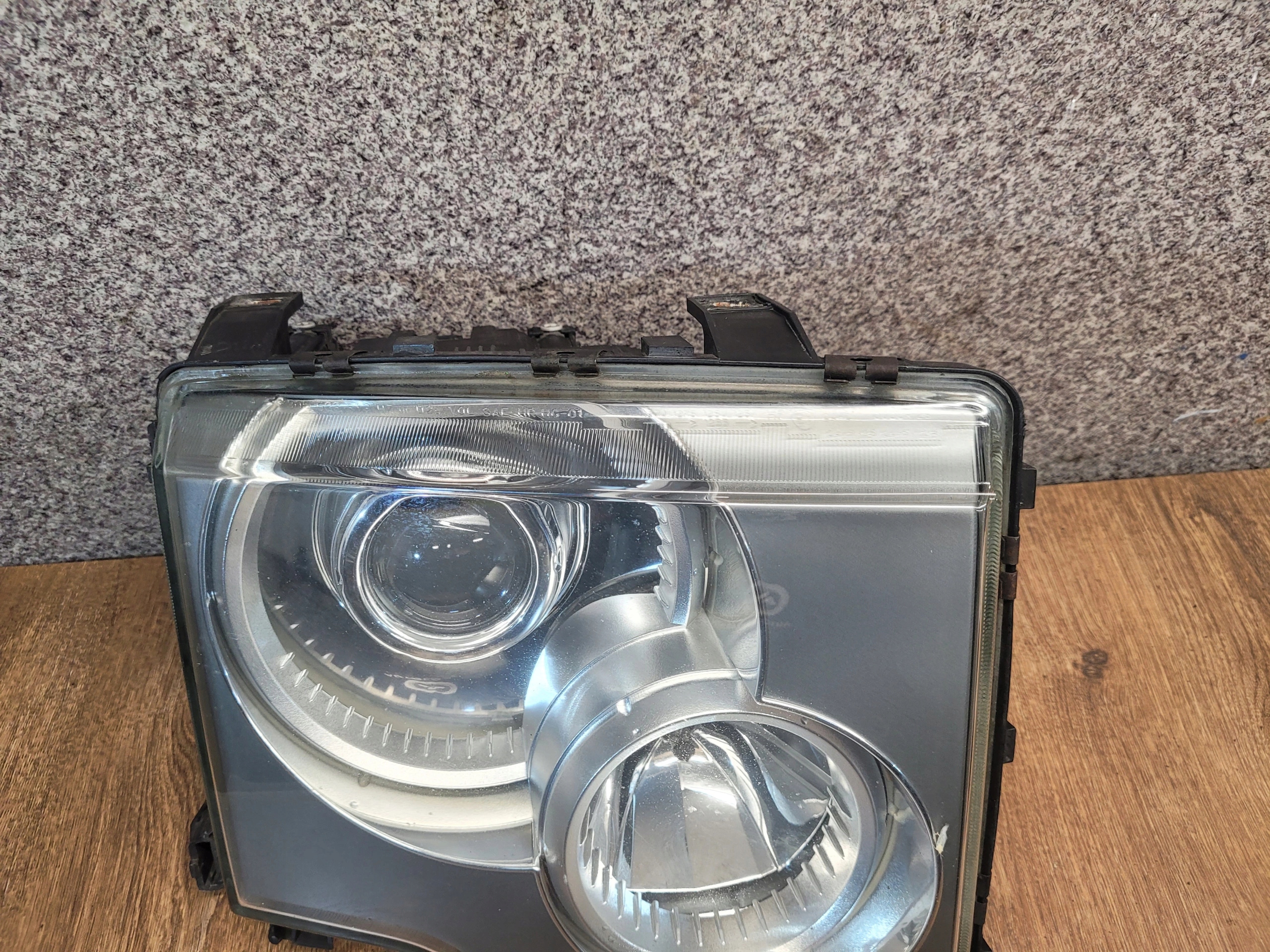 RANGE ROVER L322 VOGUE XENON PRAVÉ PREDNÉ SVETLO