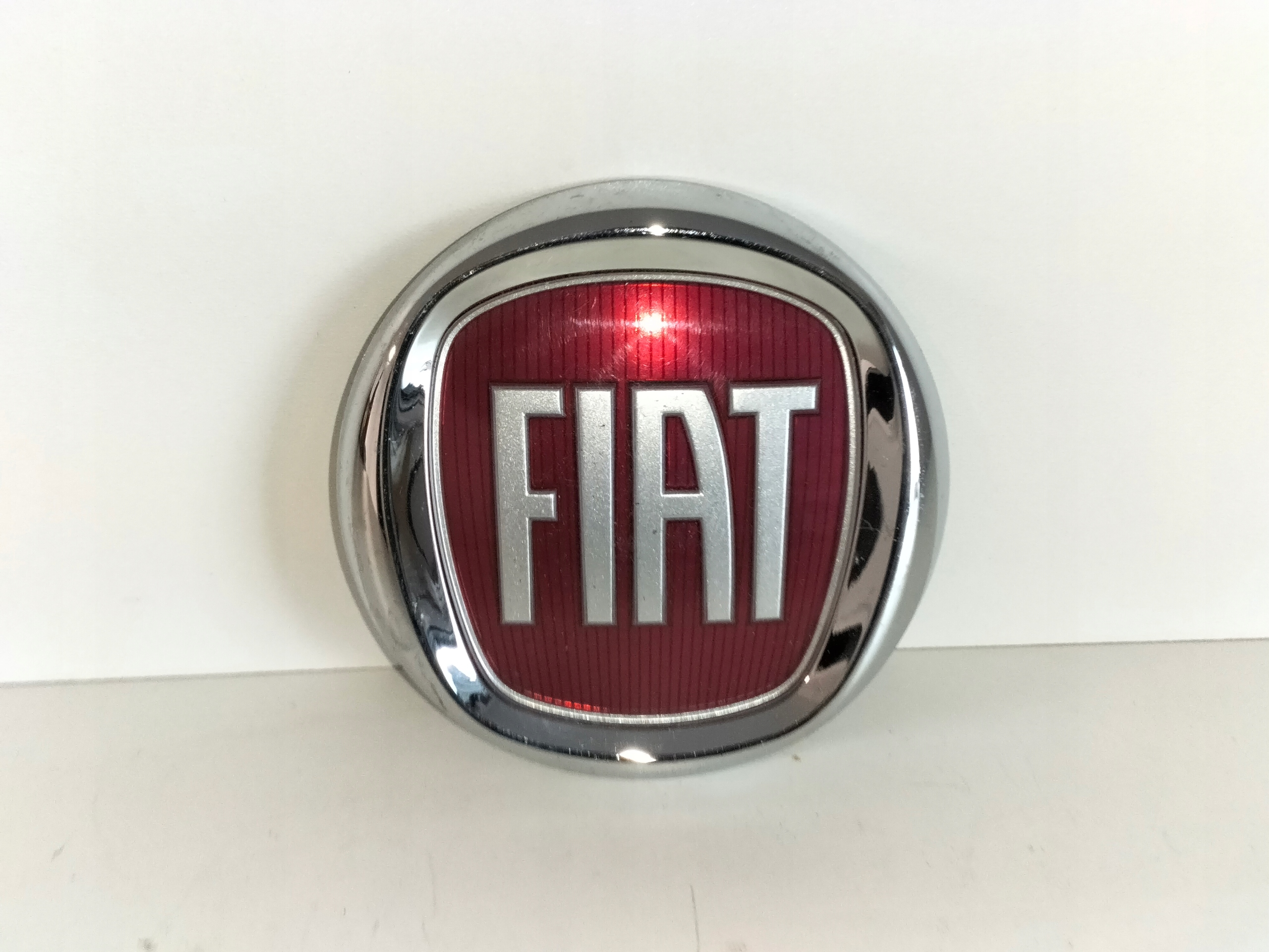 PREDNÝ ZNAK EMBLEM LOGO FIAT 500 07- BRAVO II 07- TIPO 07- CROMA 05-