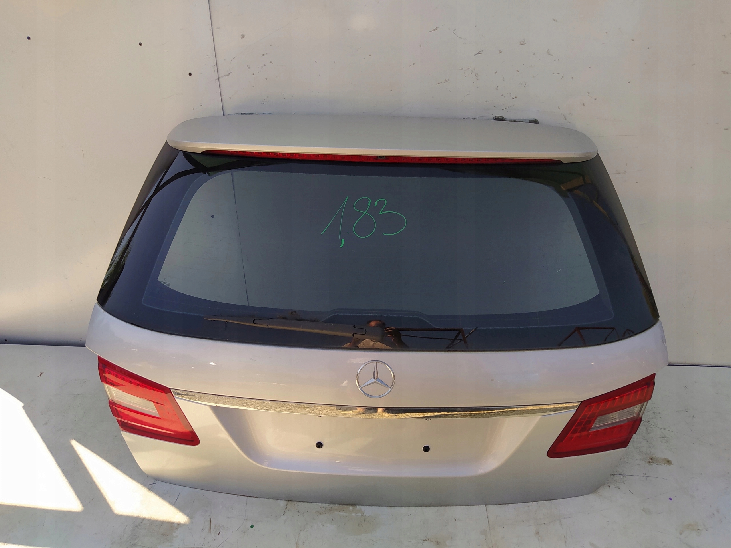 MERCEDES E W212 KOMBI ZADNÁ KAPOTA