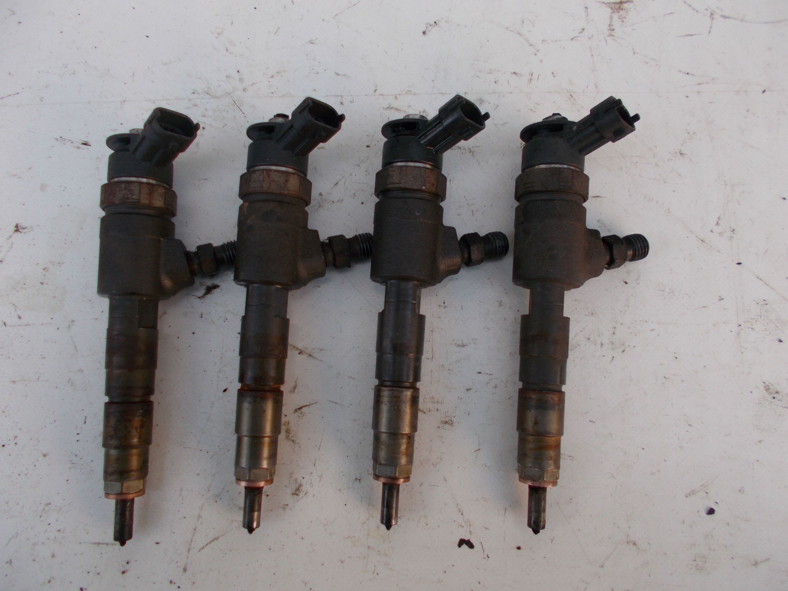 VSTREKOVACIA TRYSKA VSTREKOVACIE TRYSKY 0445110339 CITROEN PEUGEOT 1.4 HDI