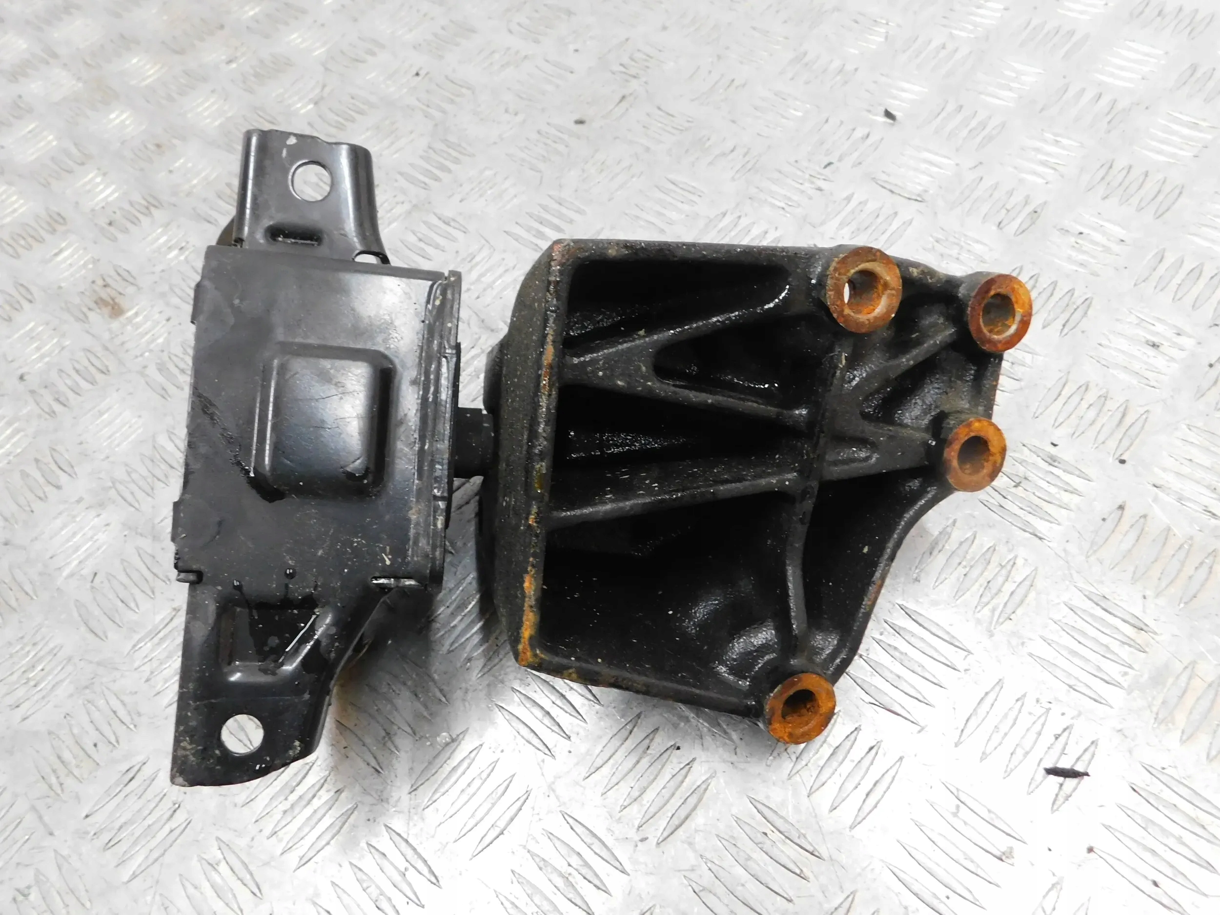 SILENBLOK DRZIAK MOTORA HYUNDAI KONA 1.0 21830-G4000