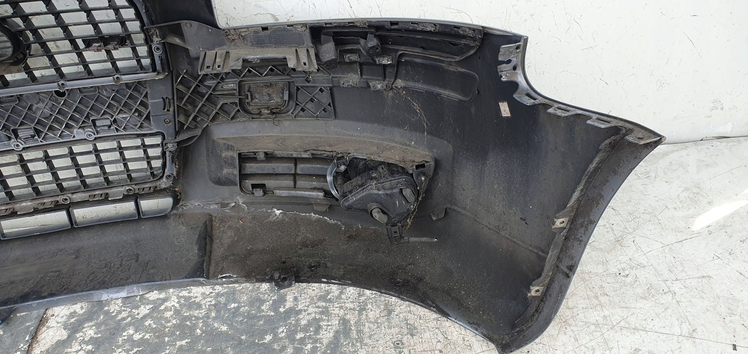 Audi A3 LIFT 05-07 8P PREDNÝ NÁRAZNÍK