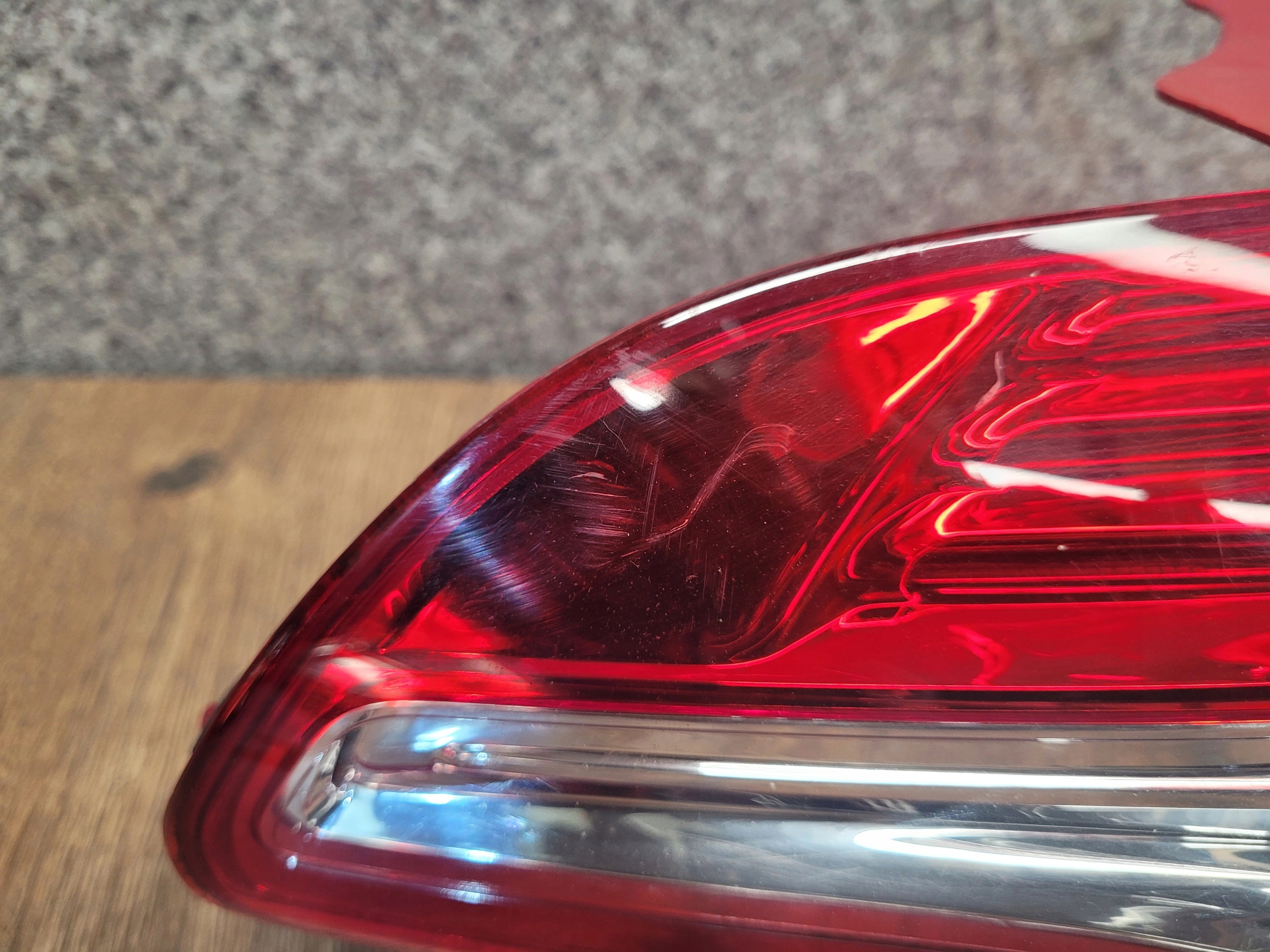 PEUGEOT 208 9672628280 PRAVE ZADNE SVETLO