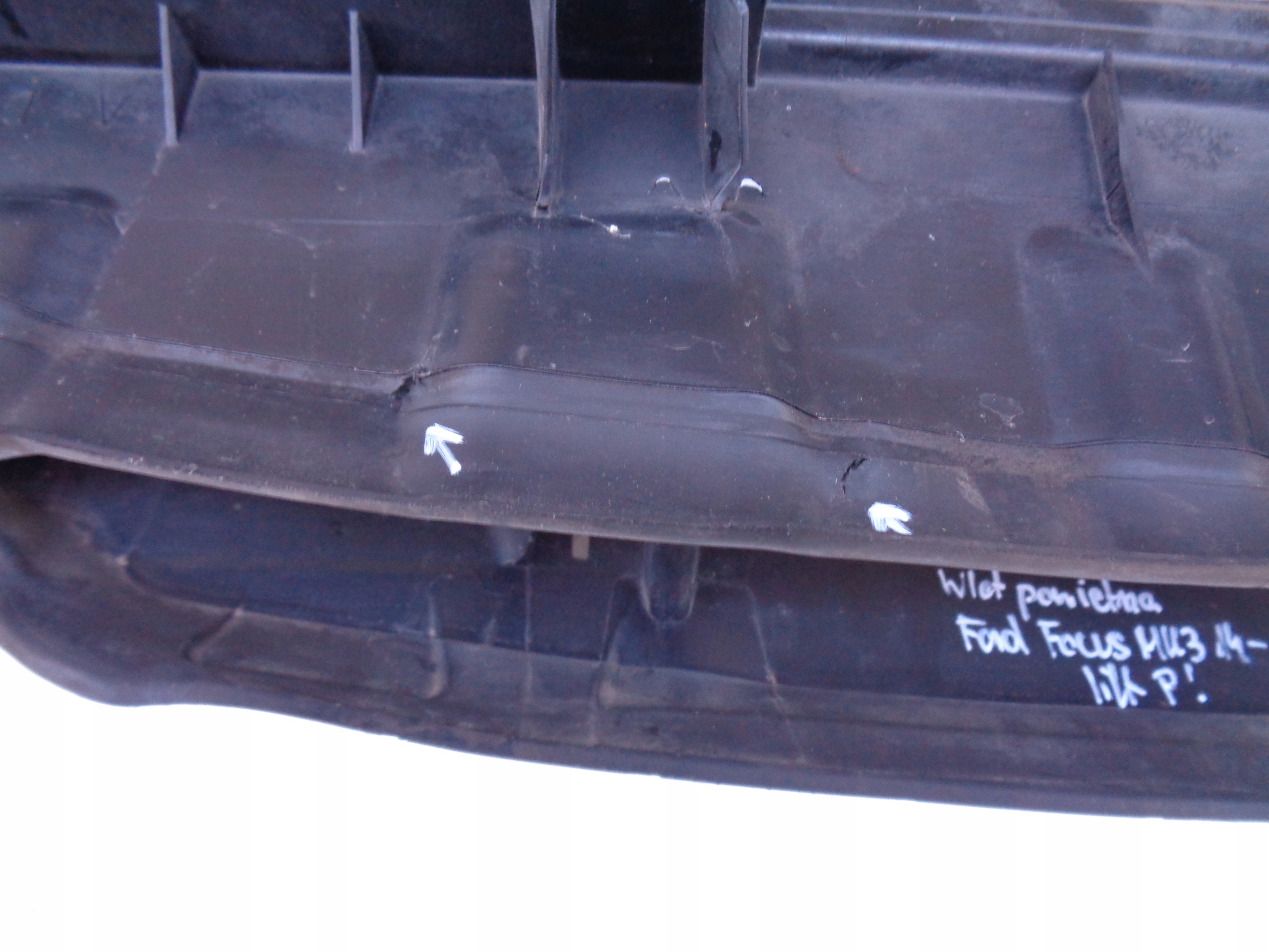 NASAVANIE VZDUCHU FORD FOCUS MK3 14- LIFT