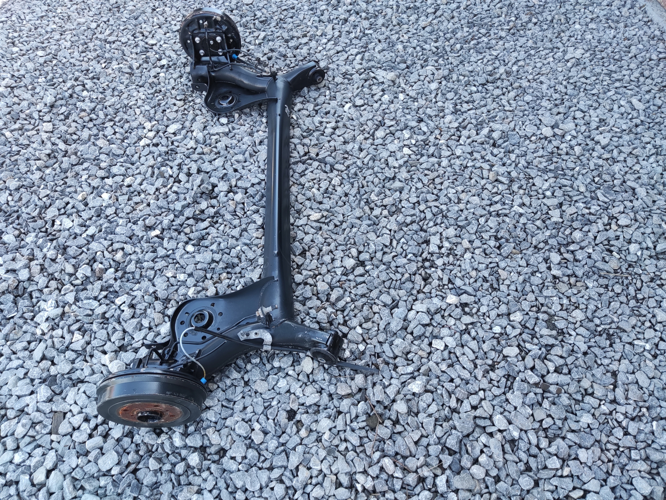 ZADNÁ NÁPRAVA KOMPLETNA PEUGEOT 108 I 2014-2022