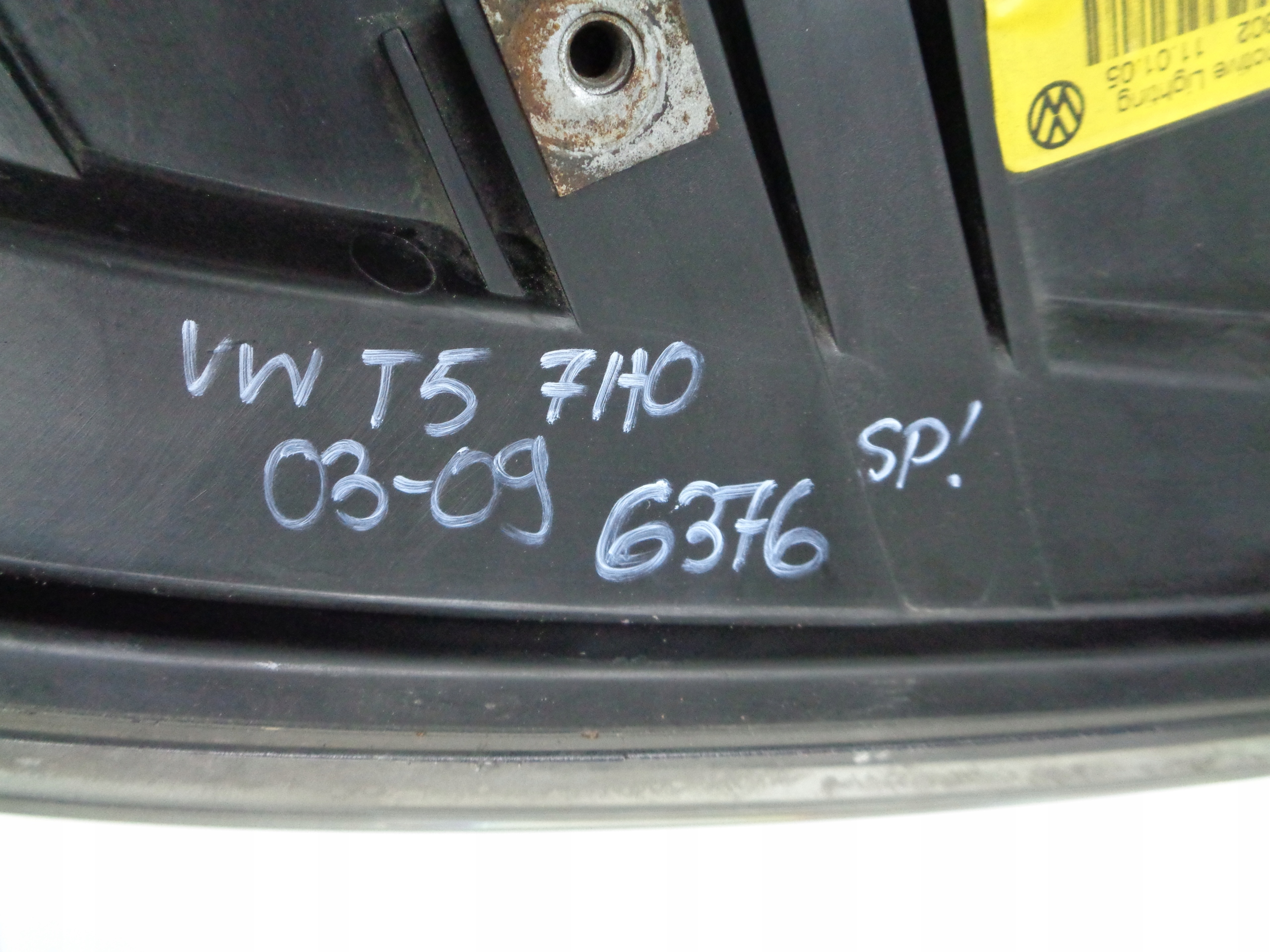 PRAVE PREDNE SVETLO VW T5 7H 7H0 03-09