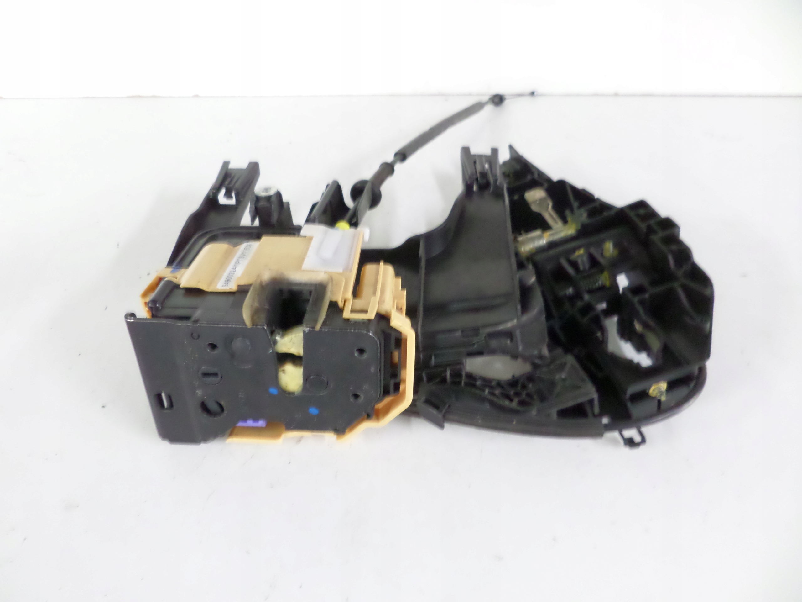 ZAMOK PRAVYCH PREDNYCH DVERI ALFA ROMEO STELVIO 17-