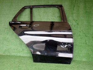 MERCEDES W205 205 C-KLASA PRAVE ZADNE DVERE MERCEDES W205 205 C-KLASA PRAVE ZADNE DVERE