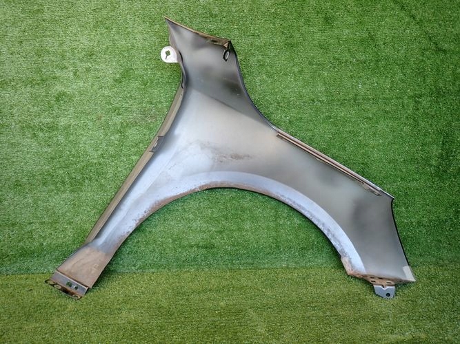 FORD FOCUS MK4 IV 18- ĽAVÝ PREDNÝ BLATNÍK