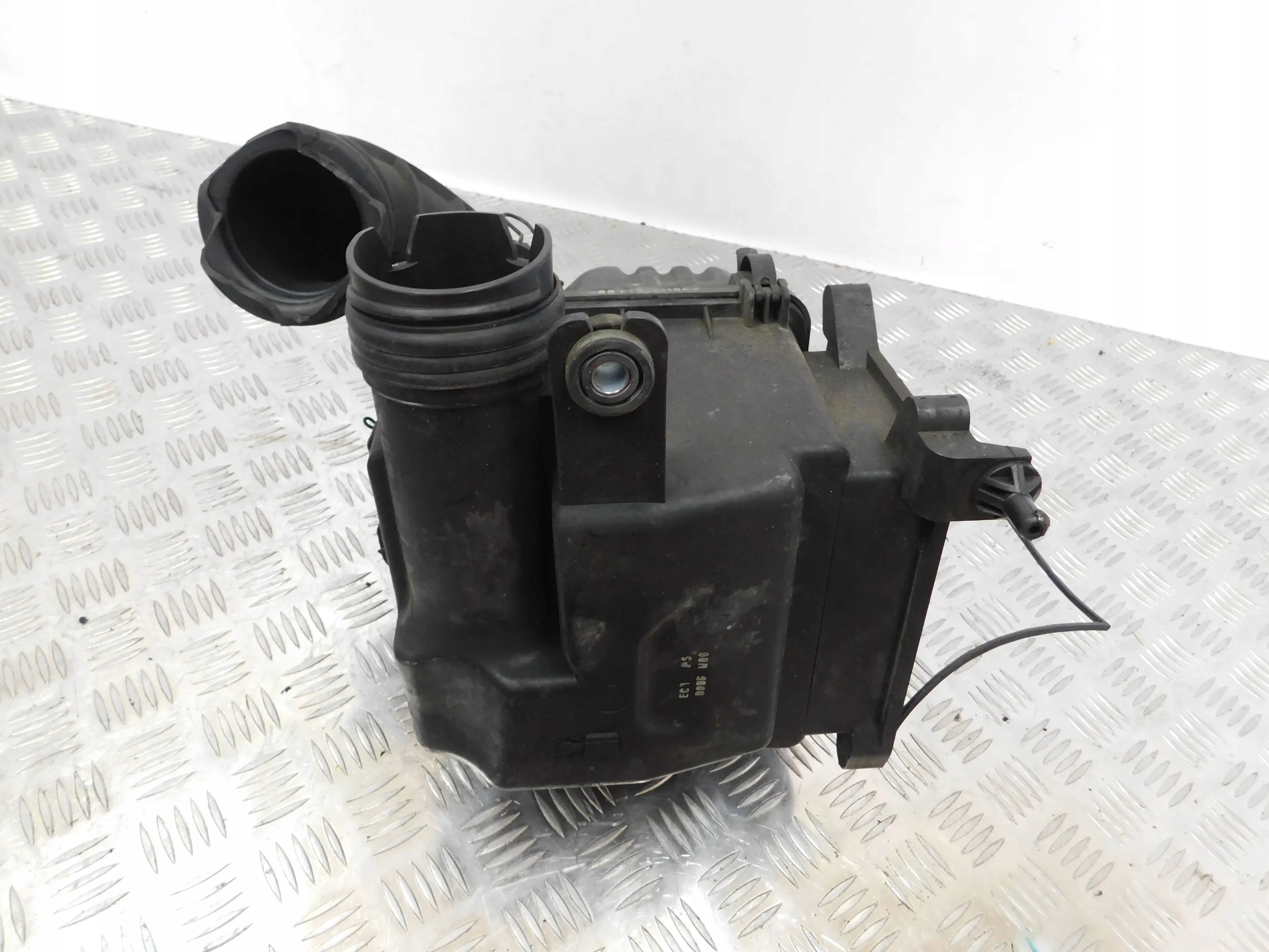 OBAL VZDUCHOVÉHO FILTERA CEED I 1.4 16V