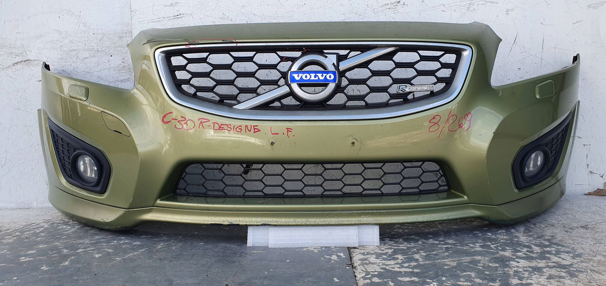 VOLVO C30 R DESIGN LIFT XENON PREDNÝ NÁRAZNÍK 31214635