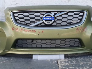 VOLVO C30 R DESIGN LIFT XENON PREDNÝ NÁRAZNÍK 31214635 VOLVO C30 R DESIGN LIFT XENON PREDNÝ NÁRAZNÍK 31214635